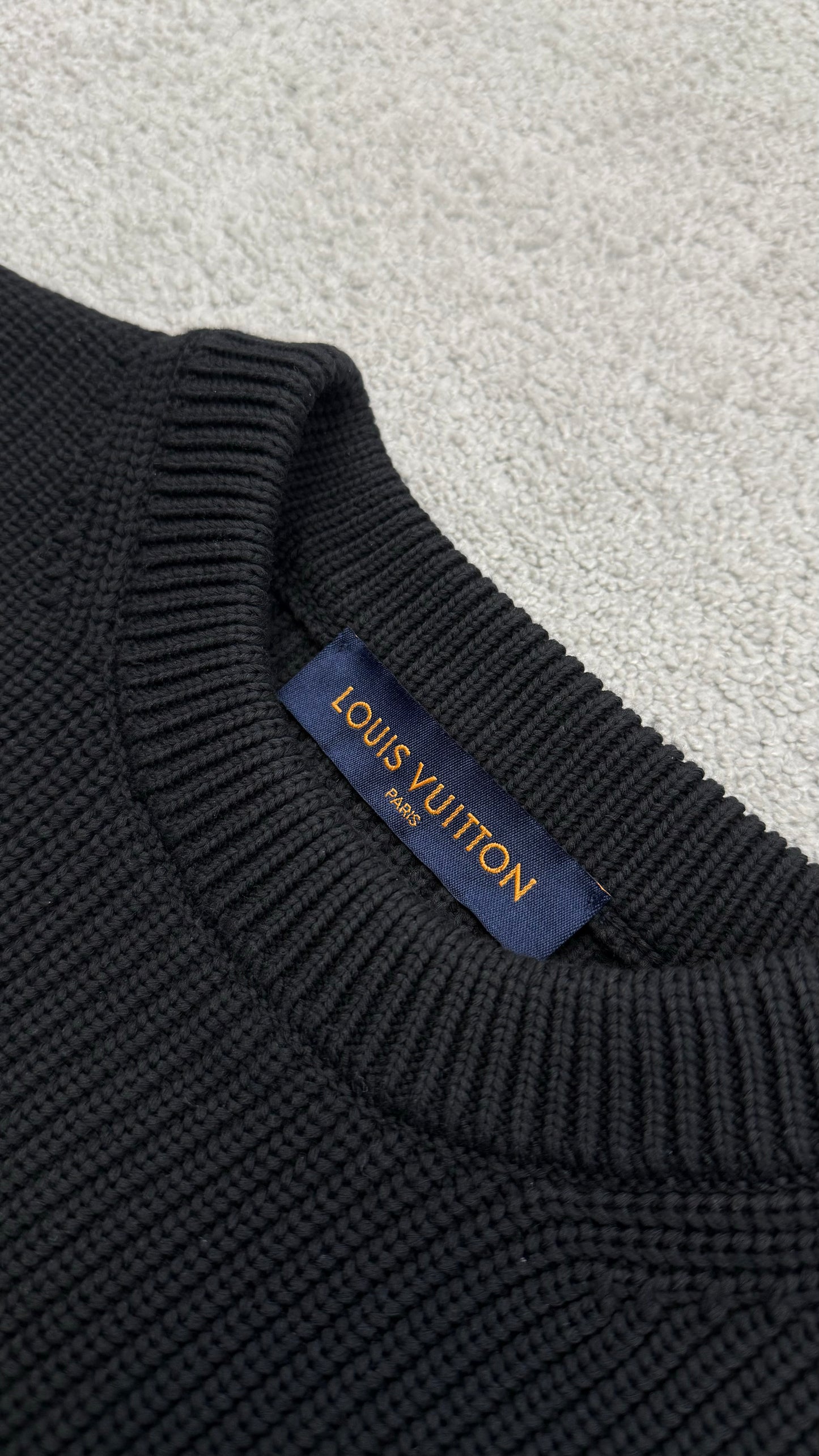 Louis Vuitton Rue du Pont Neuf Sweater