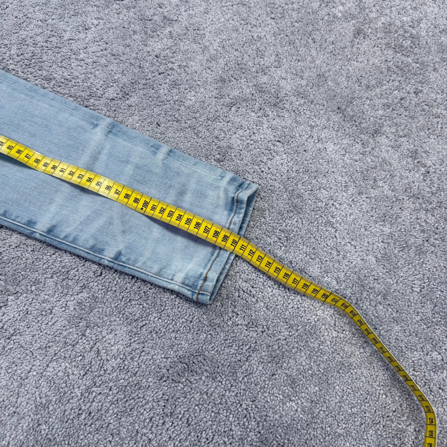 Amiri Distressed Jeans