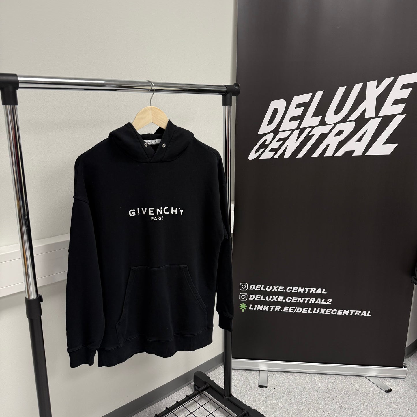 Givenchy Cracked Logo hoodie