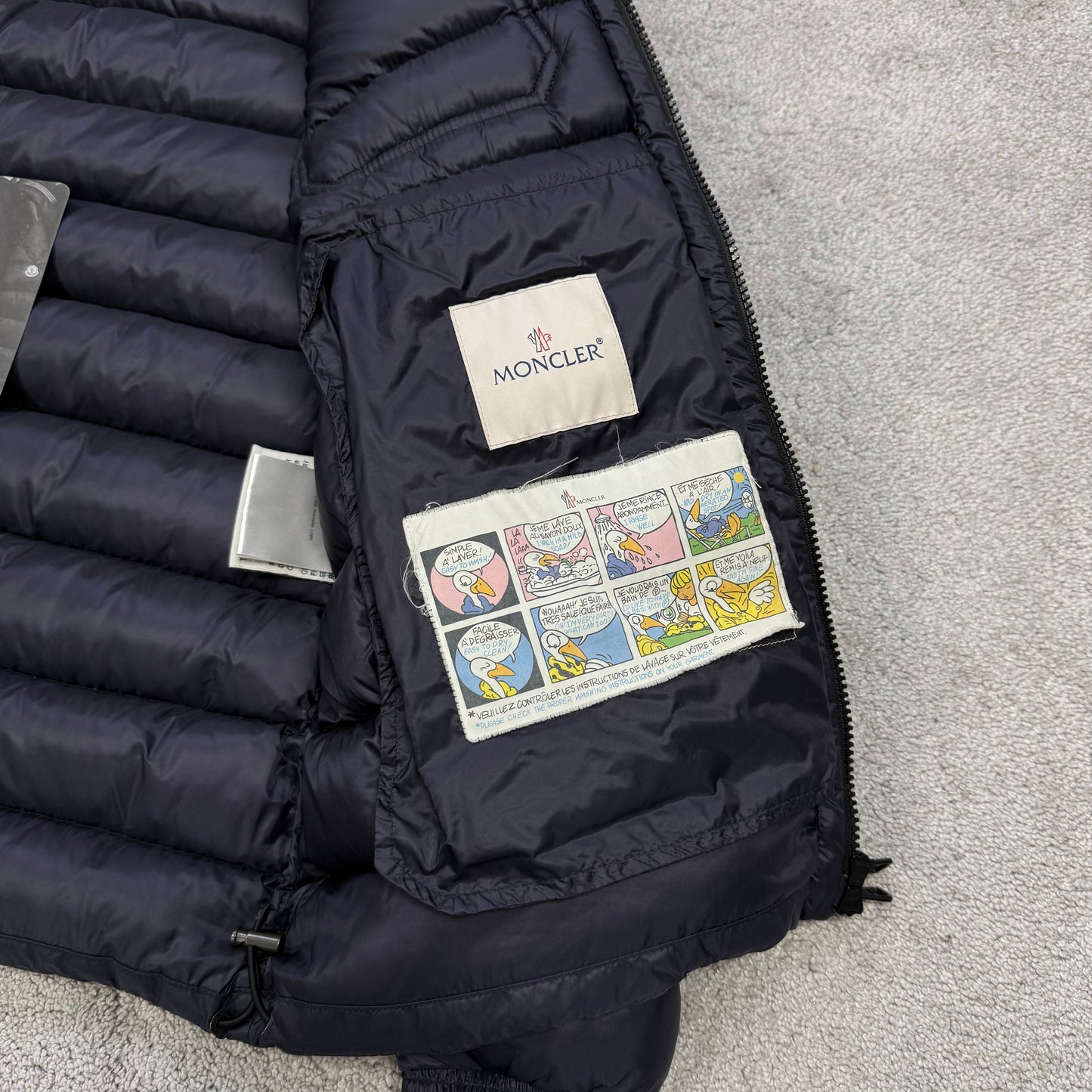 Moncler Valence