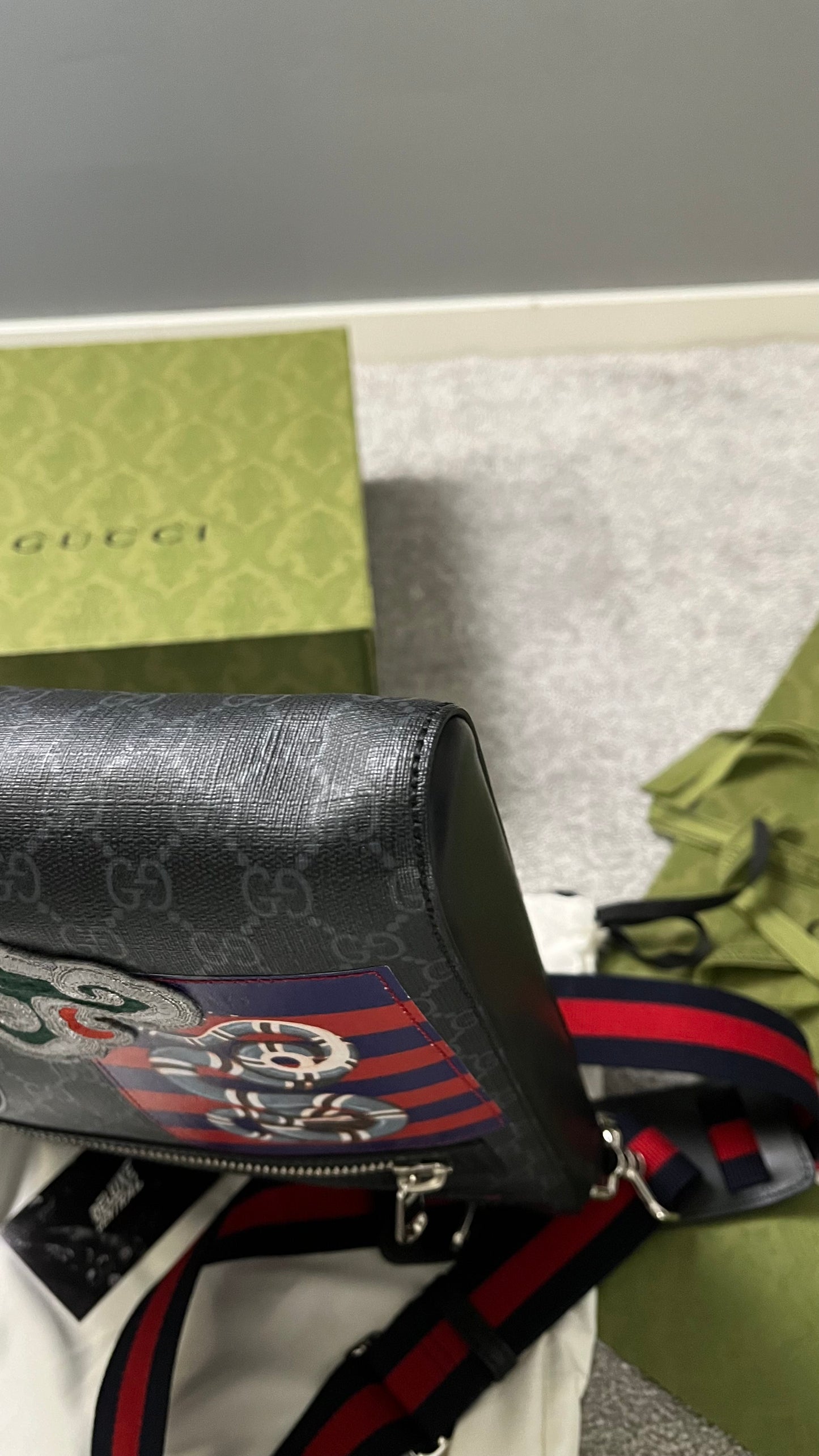 Gucci GG Supreme Messenger Bag